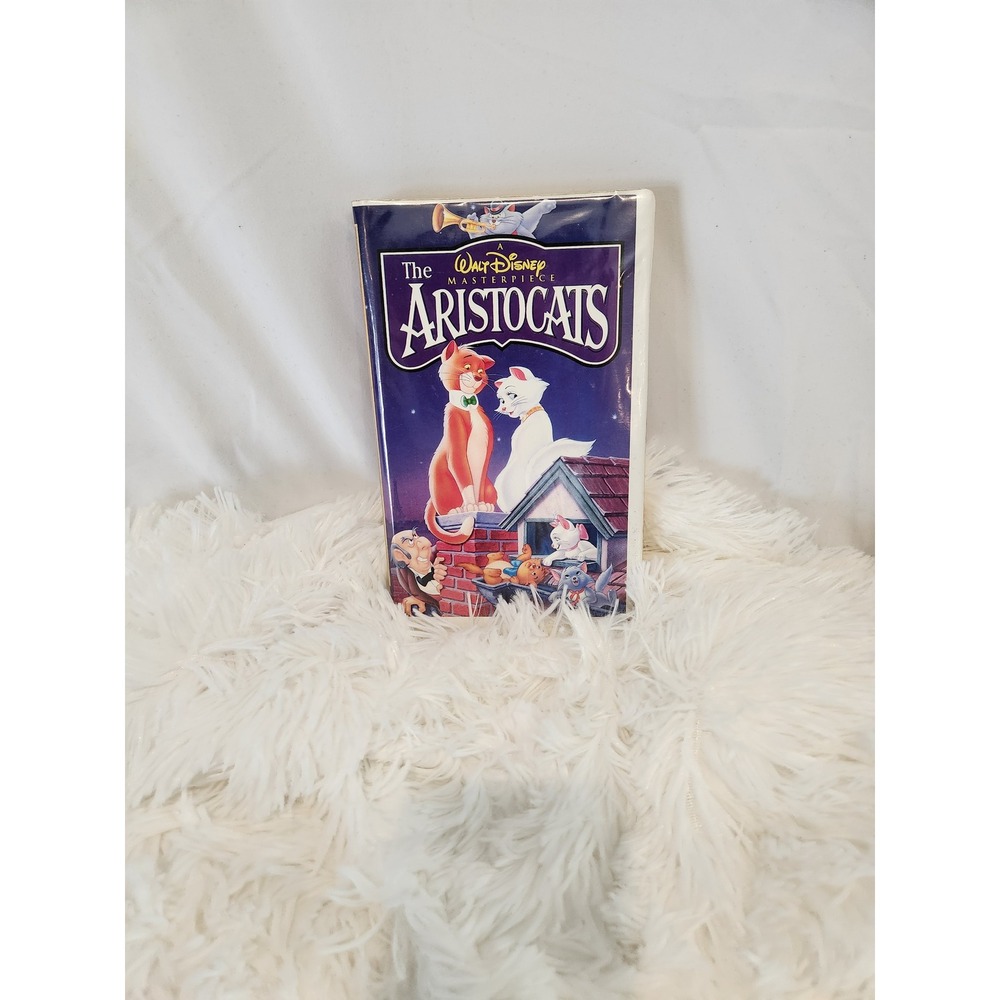 Walt Disney Masterpiece The Aristocats VHS Vintage Clamshell 2529 Animated Movie